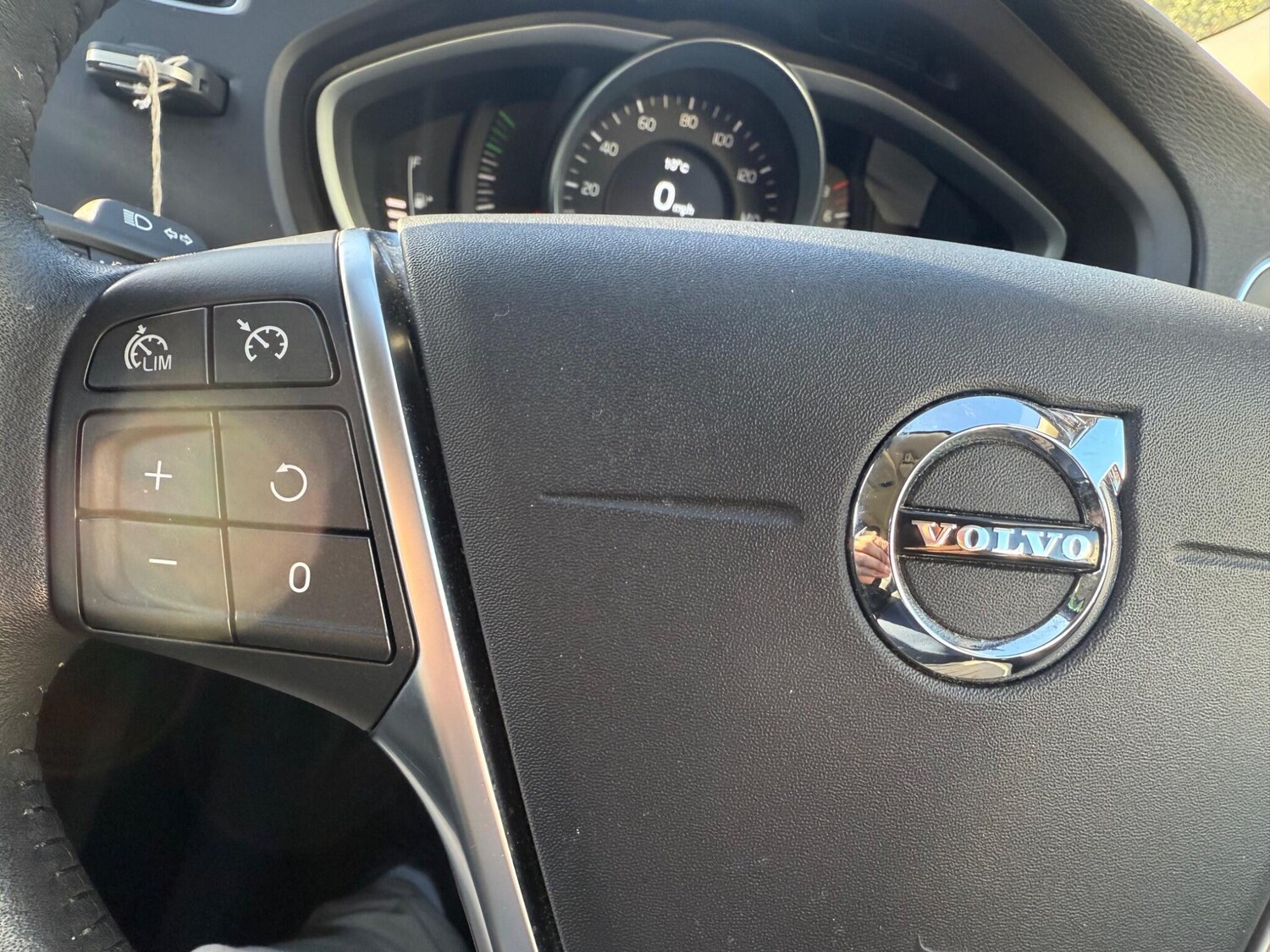 Used Volvo V40 2019 for sale - 77639453: Photo 27