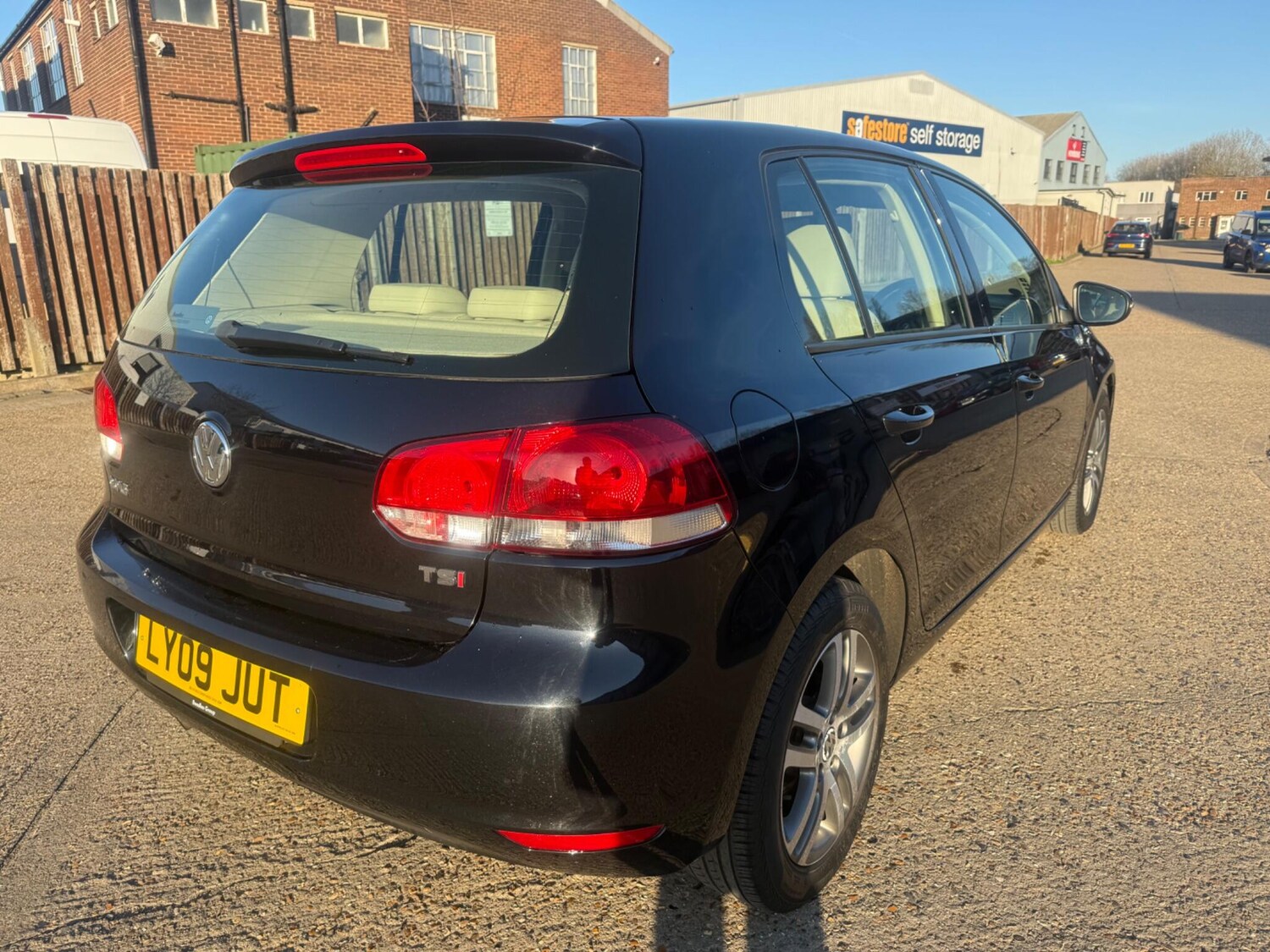 Used Volkswagen Golf 2009 for sale - 77718983: Photo 10