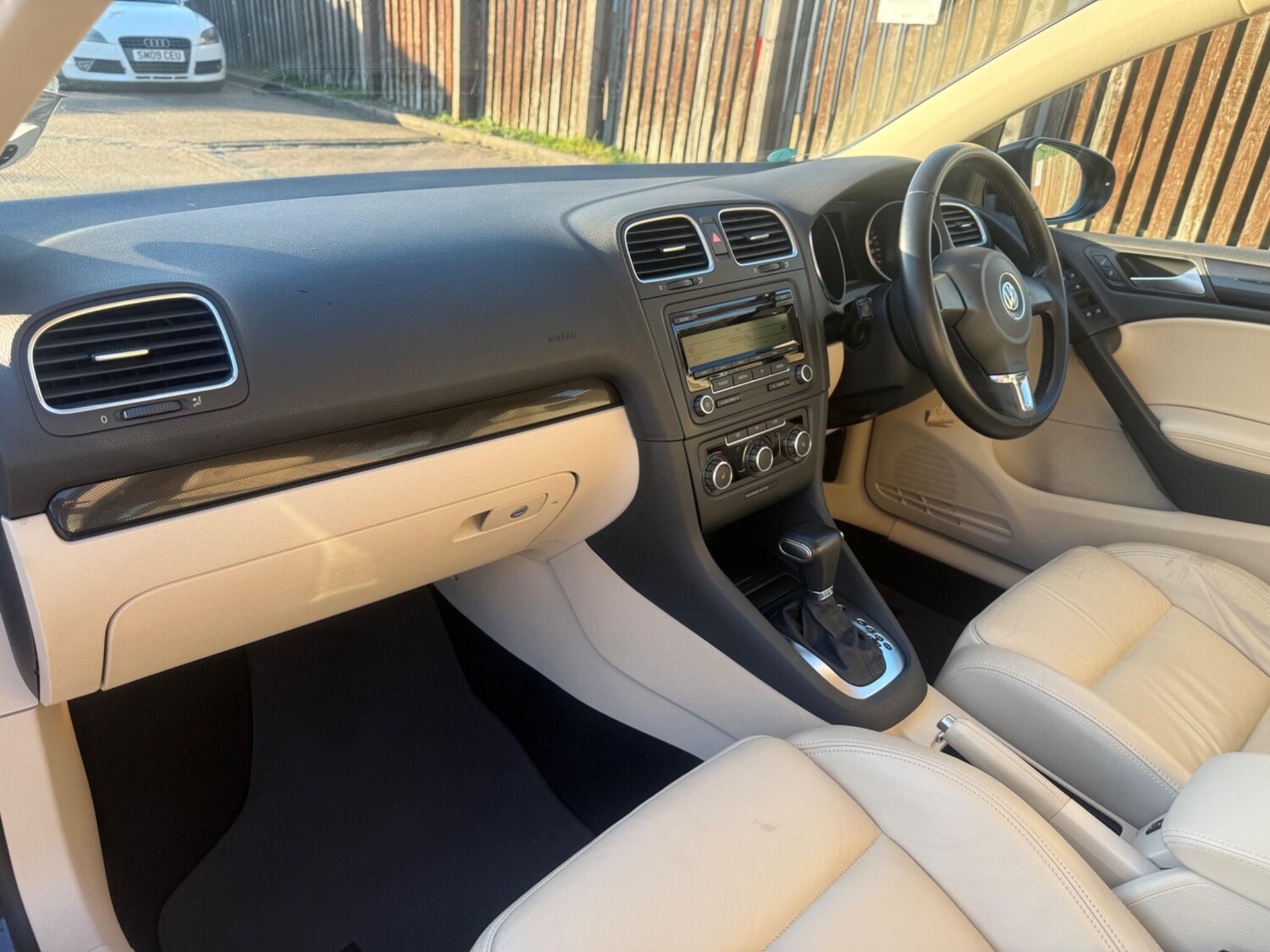 Used Volkswagen Golf 2009 for sale - 77718983: Photo 12