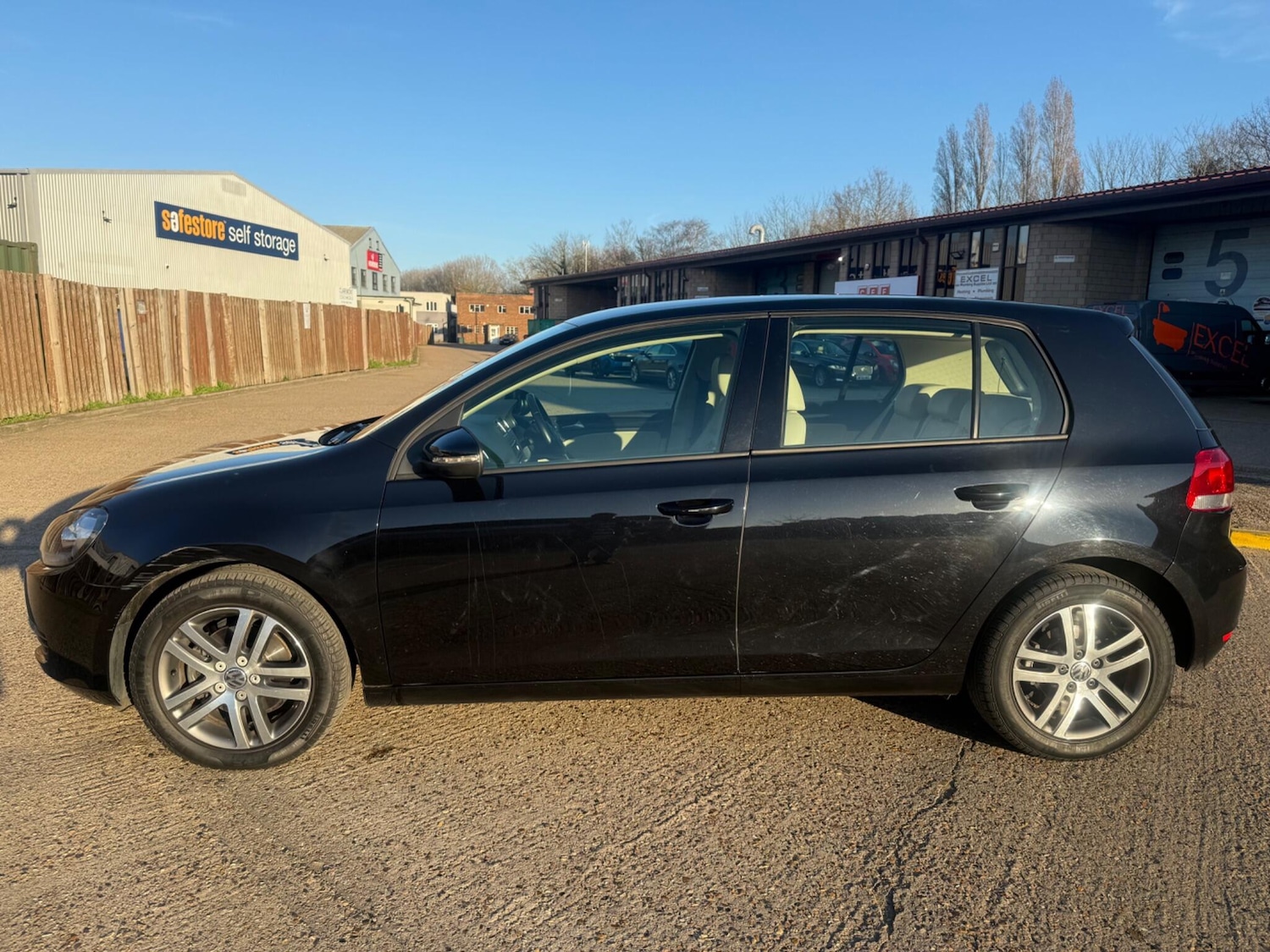 Used Volkswagen Golf 2009 for sale - 77718983: Photo 5