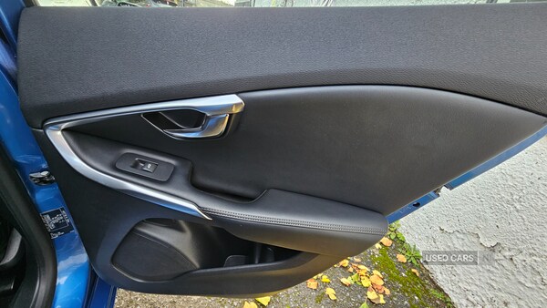 Used Volvo V40 2017 for sale - 76043600: Photo 15