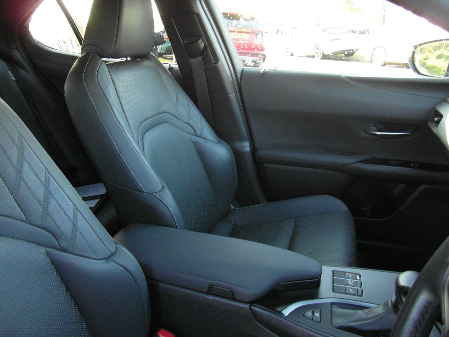 Used Lexus UX 2023 for sale - 76765320: Photo 29