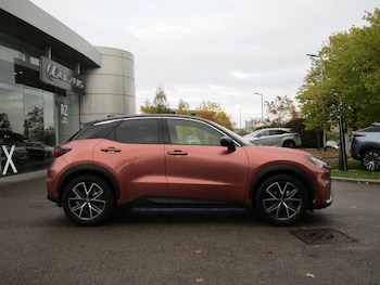 Used Lexus LBX 2025 for sale - 76337214: Photo 4