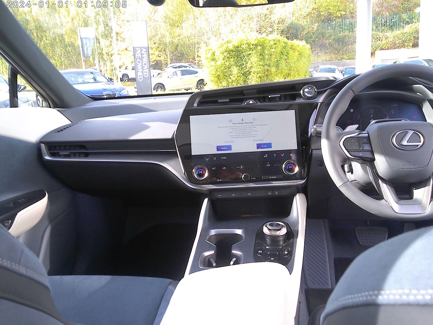 Used Lexus RZ 2025 for sale - 76251391: Photo 17