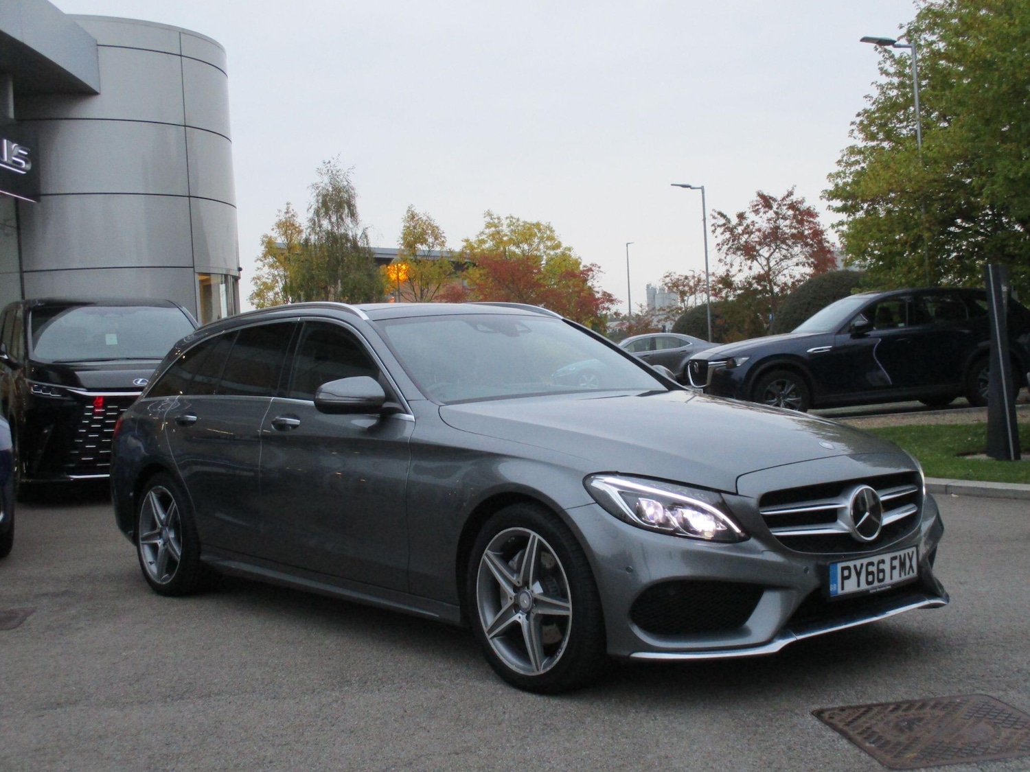 Used Mercedes-Benz C Class 2016 for sale - 76314704: Photo 1