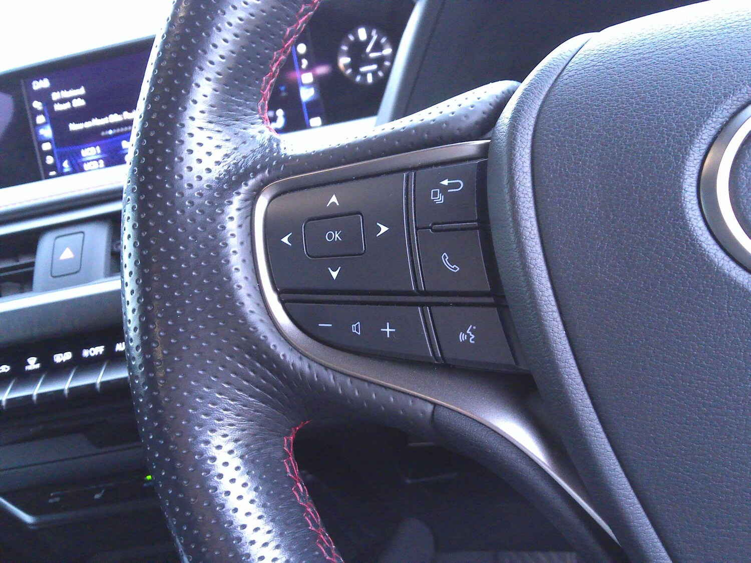 Used Lexus UX 2020 for sale - 76380889: Photo 45