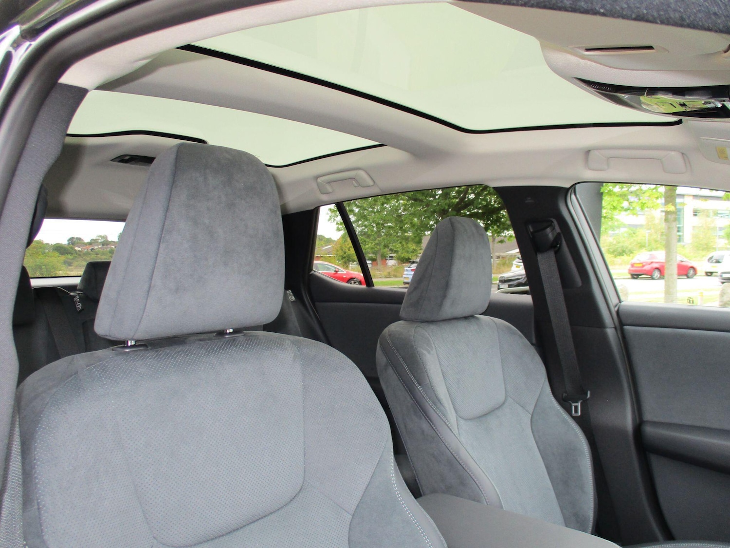 Used Lexus RZ 2025 for sale - 76250961: Photo 37