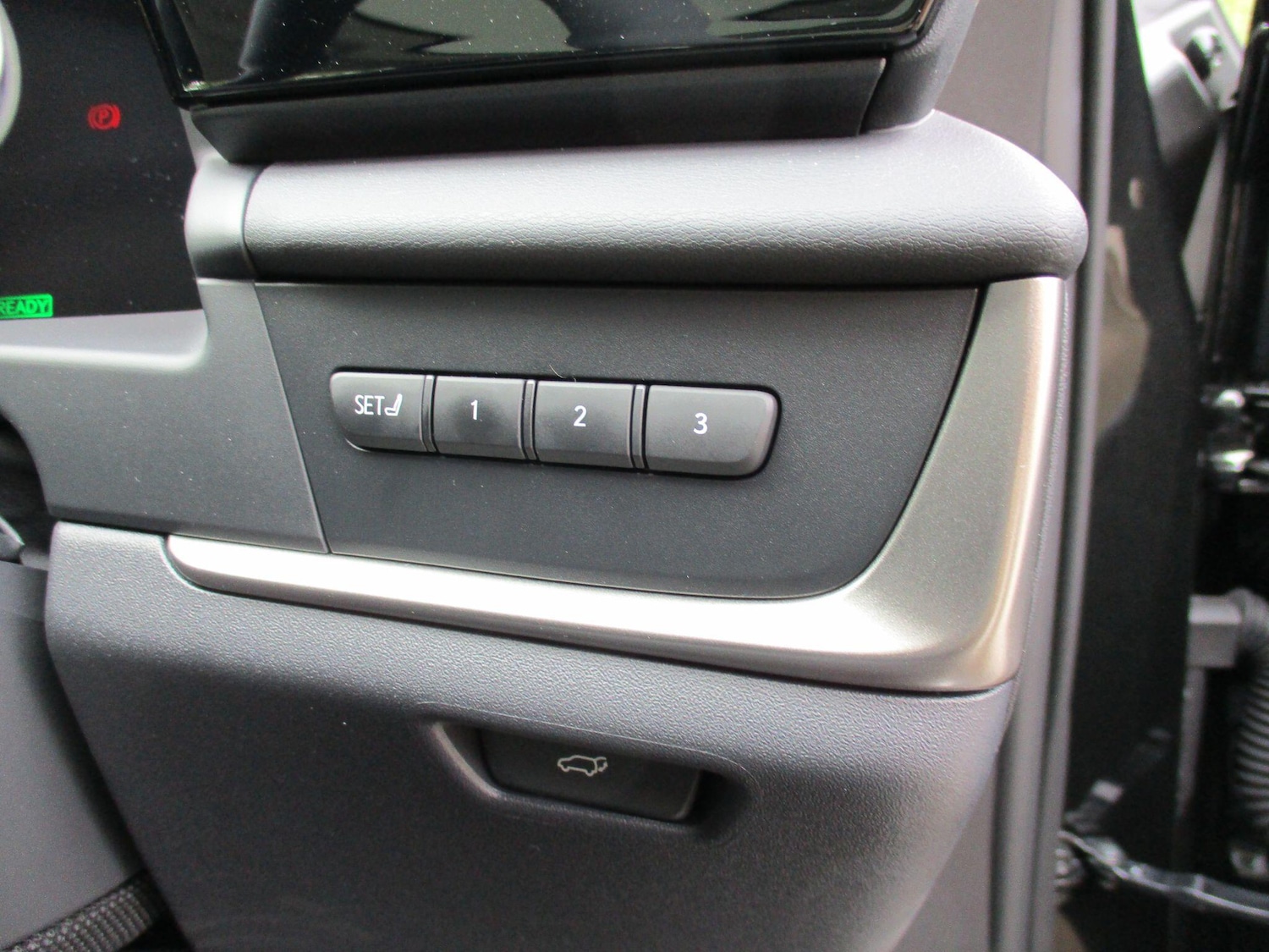 Used Lexus RZ 2025 for sale - 76250961: Photo 39