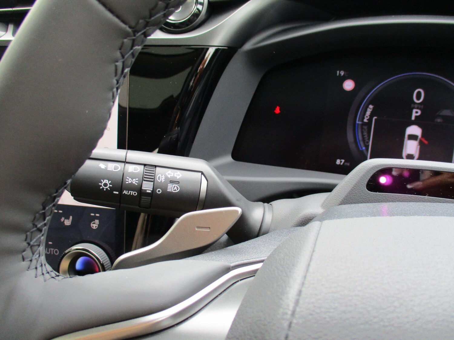 Used Lexus RZ 2025 for sale - 76250961: Photo 45