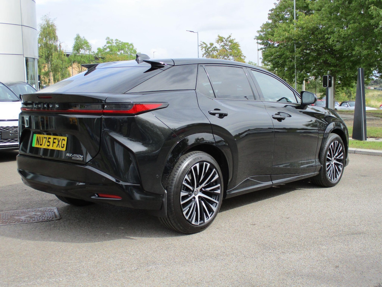 Used Lexus RZ 2025 for sale - 76250961: Photo 5