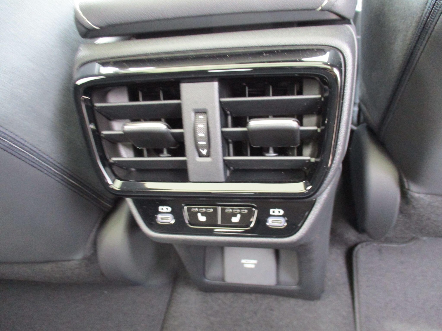 Used Lexus RZ 2025 for sale - 76250961: Photo 72