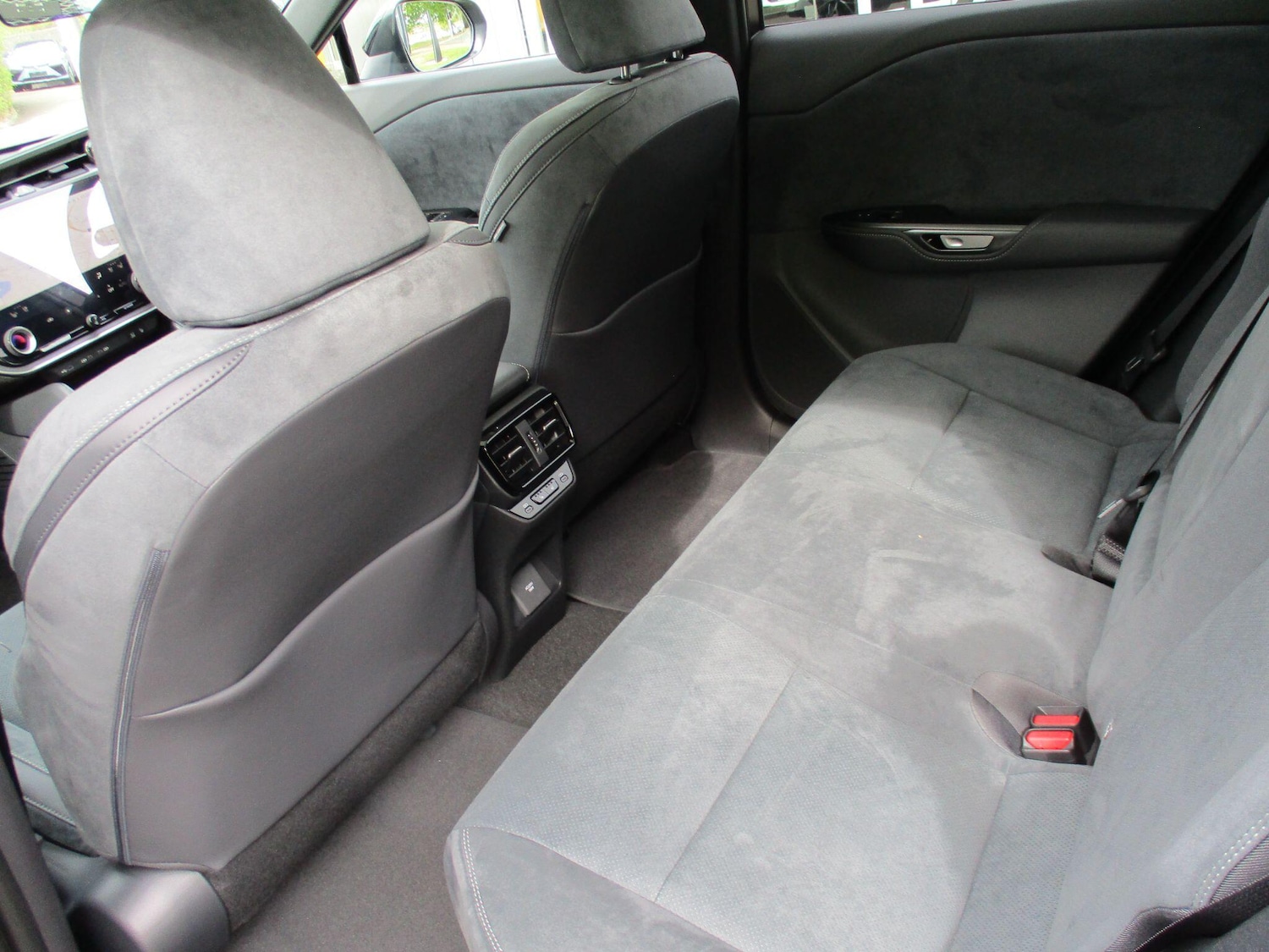 Used Lexus RZ 2025 for sale - 76250961: Photo 77