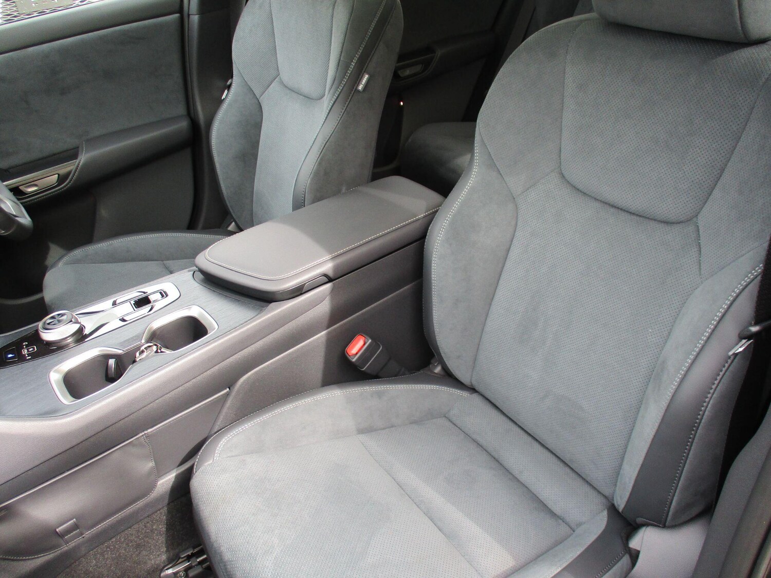 Used Lexus RZ 2025 for sale - 76250961: Photo 81