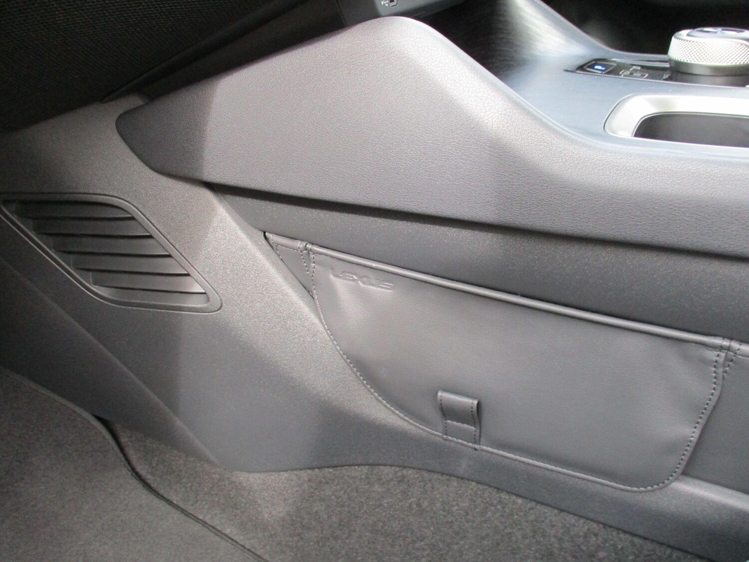 Used Lexus RZ 2025 for sale - 76250961: Photo 84