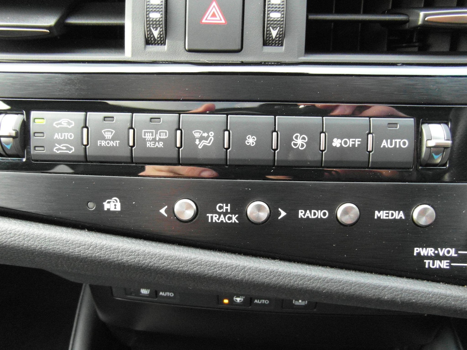 Used Lexus ES 2023 for sale - 77611578: Photo 44