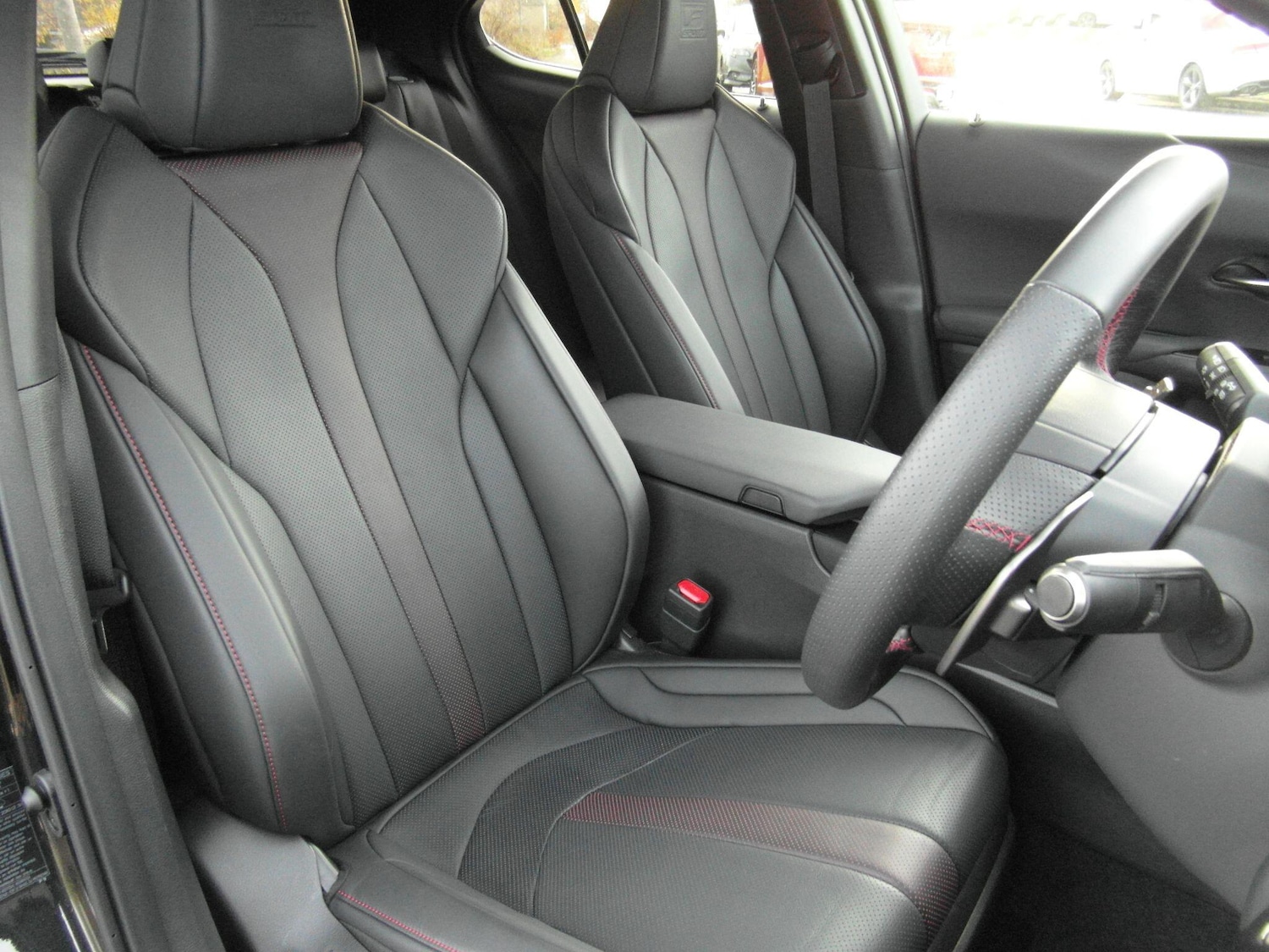 Used Lexus UX 2025 for sale - 76802182: Photo 13