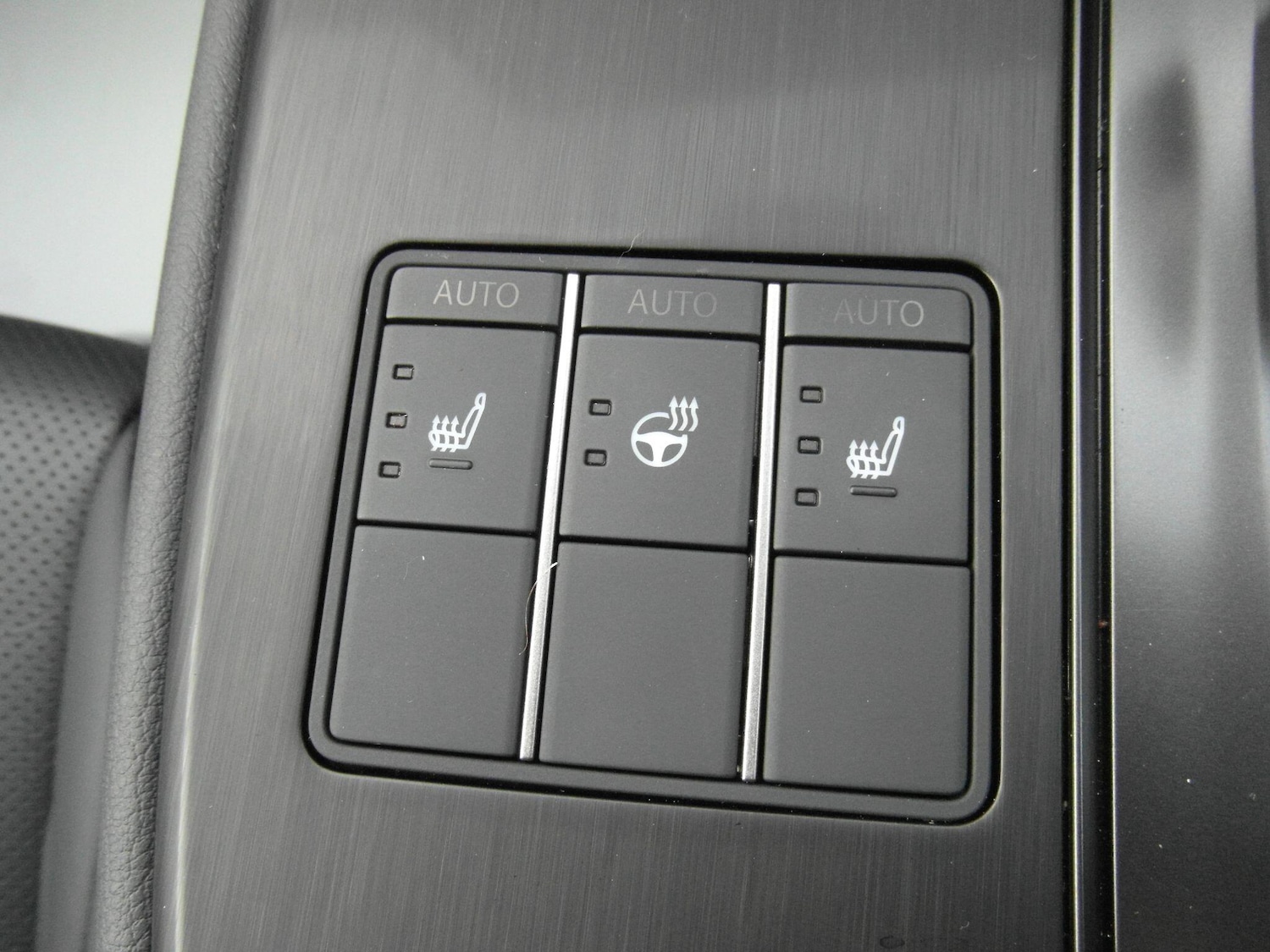 Used Lexus UX 2025 for sale - 76802182: Photo 18