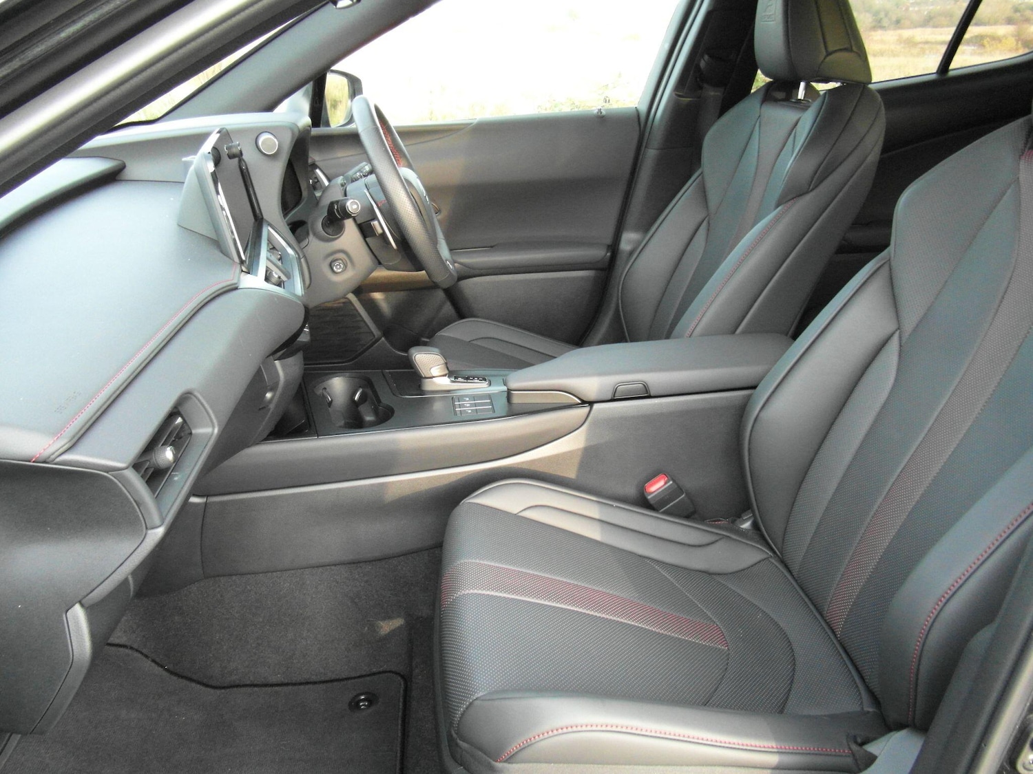 Used Lexus UX 2025 for sale - 76802182: Photo 30