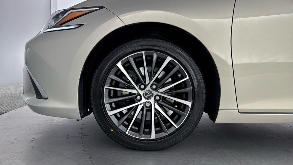 Used Lexus ES 2023 for sale - 76315087: Photo 10