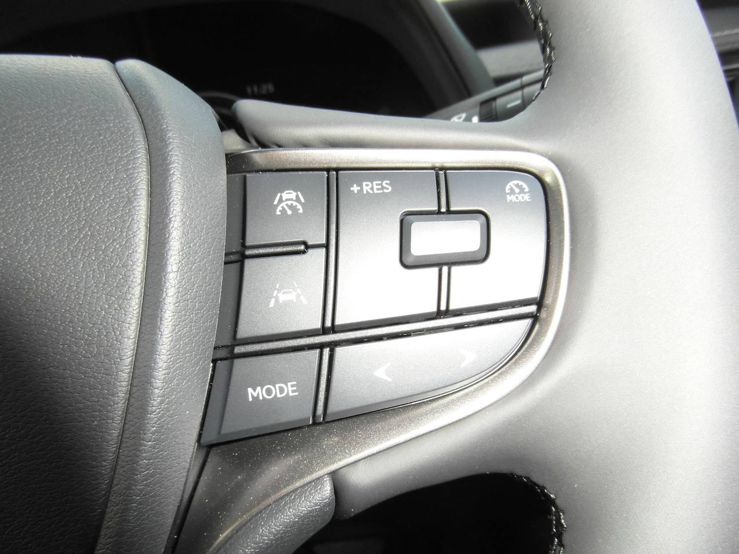 Used Lexus UX 2025 for sale - 76538449: Photo 29