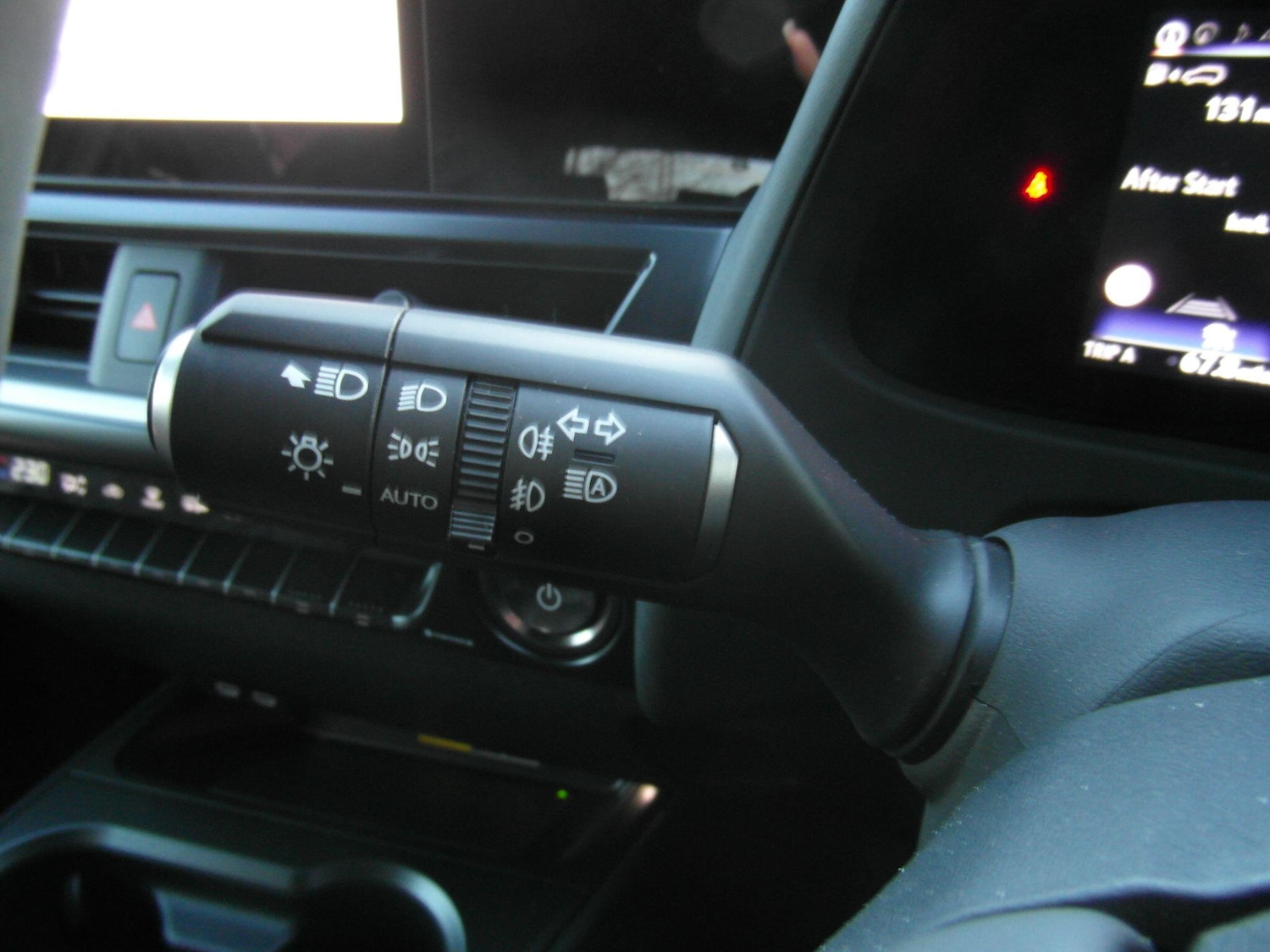 Used Lexus UX 2025 for sale - 76314417: Photo 19