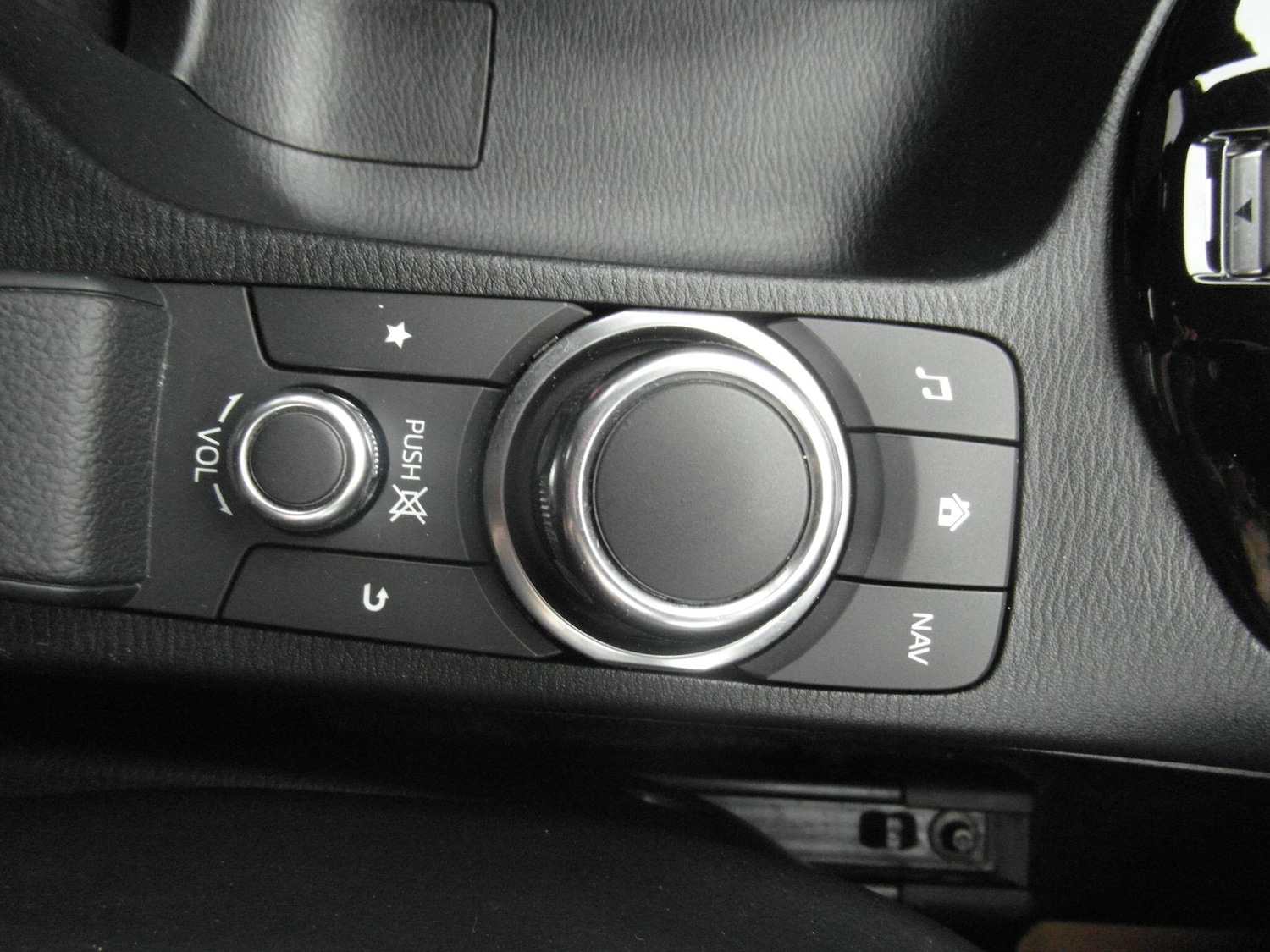 Used Mazda CX-3 2018 for sale - 77799225: Photo 30