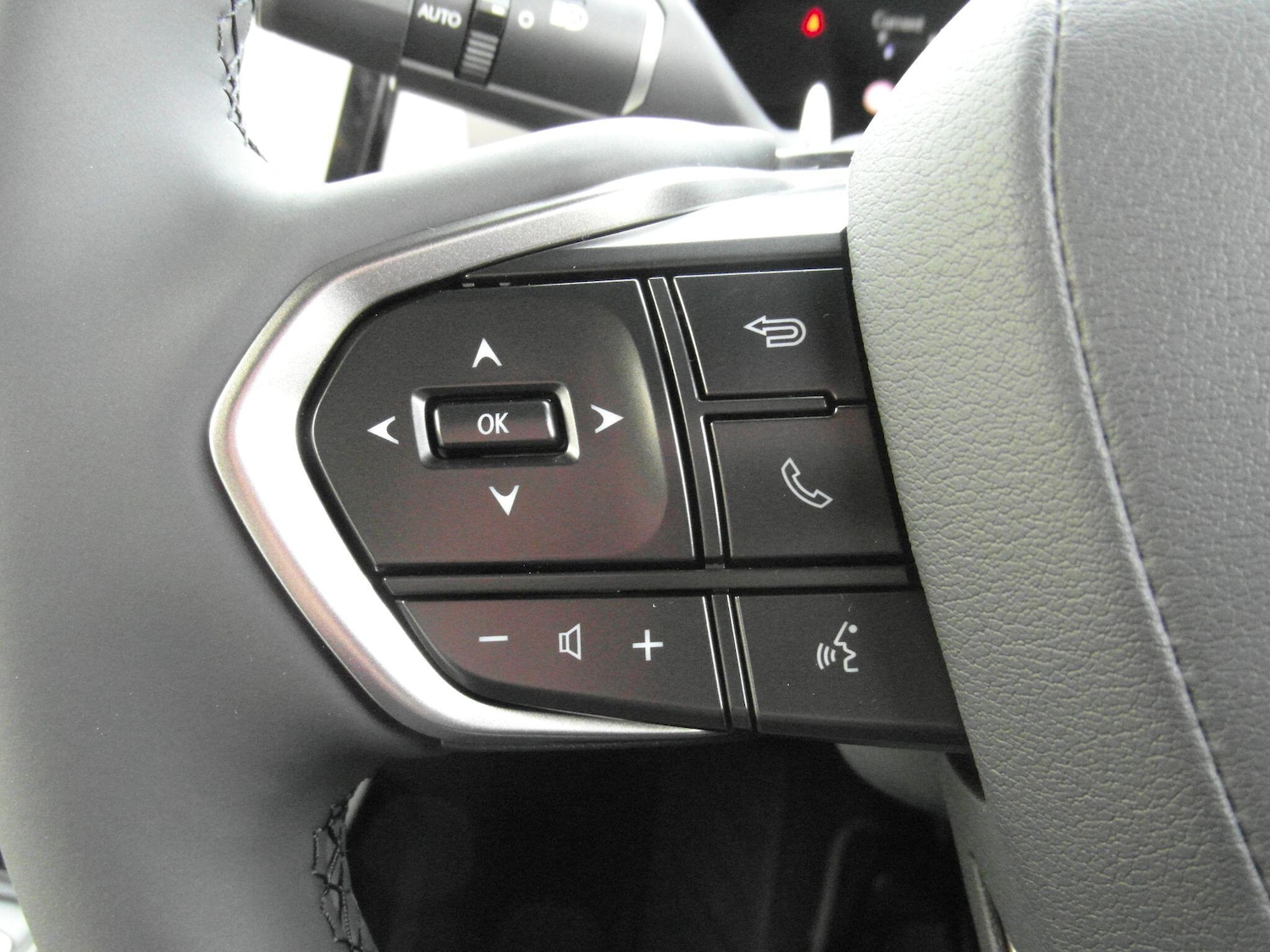 Used Lexus LBX 2025 for sale - 77120556: Photo 28