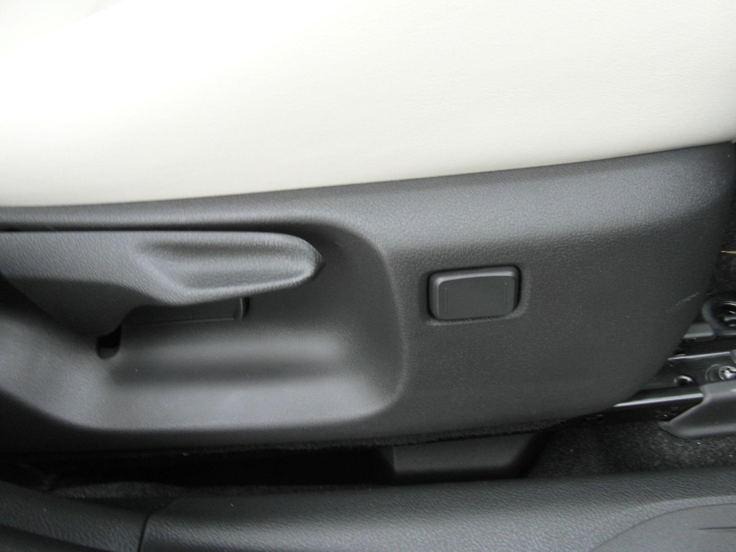 Used Lexus LBX 2025 for sale - 77120556: Photo 33