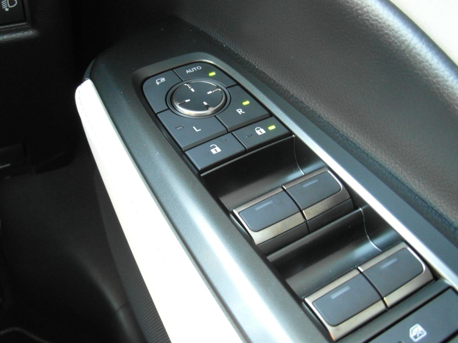 Used Lexus LBX 2025 for sale - 76765377: Photo 24