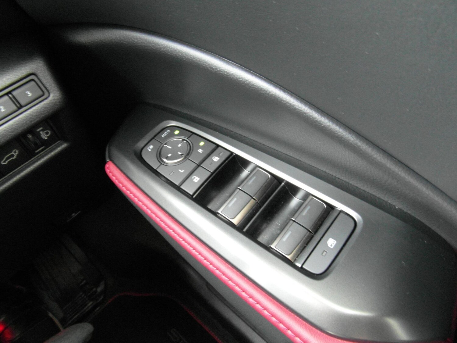 Used Lexus LBX 2026 for sale - 77426077: Photo 39