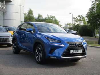 2019 (19) - 300h 2.5 Takumi 5dr CVT [Pan roof]