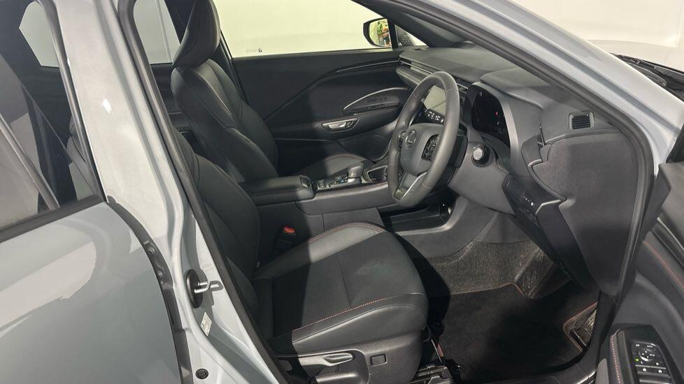 Used Lexus LBX 2025 for sale - 77330669: Photo 16