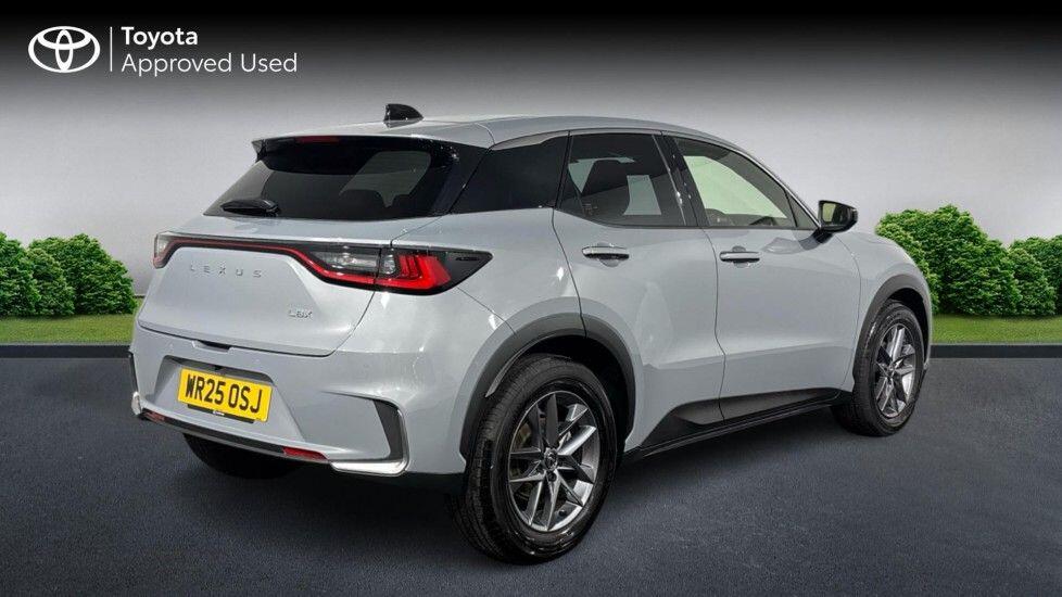 Used Lexus LBX 2025 for sale - 77330669: Photo 6