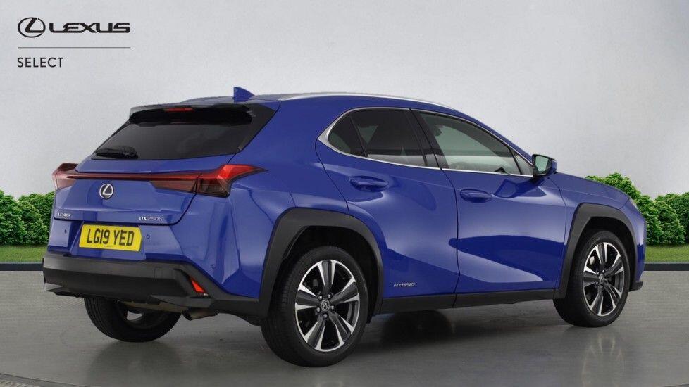 Used Lexus UX 2019 for sale - 76498505: Photo 5