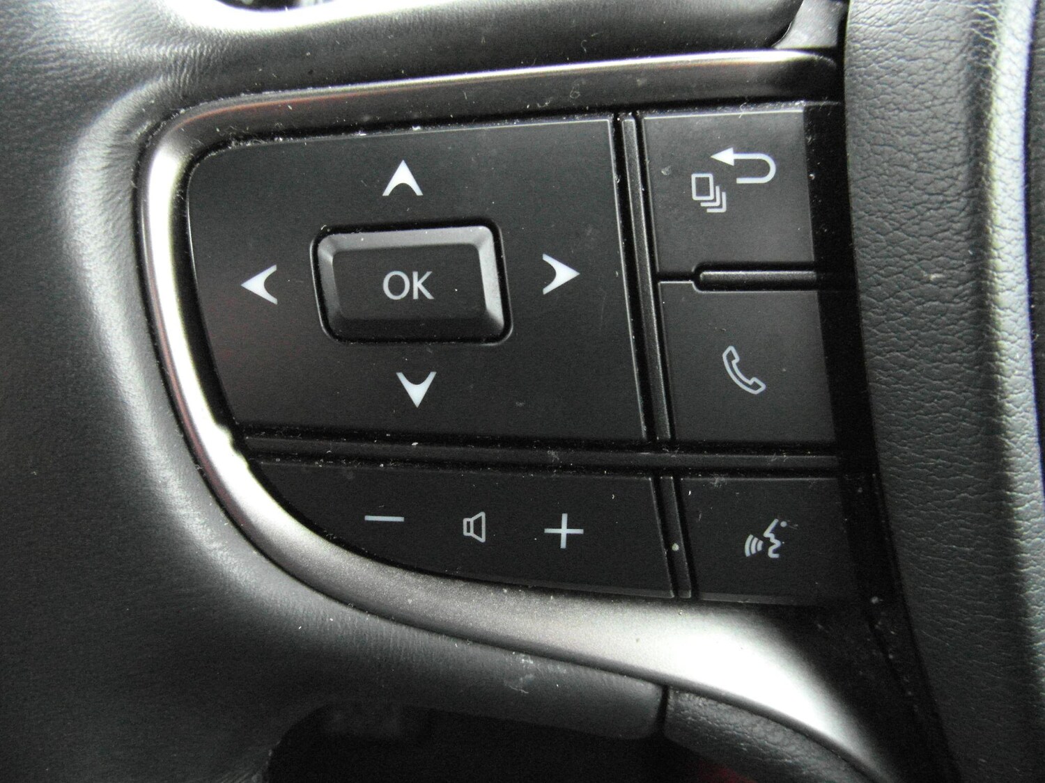 Used Lexus UX 2023 for sale - 76592688: Photo 15