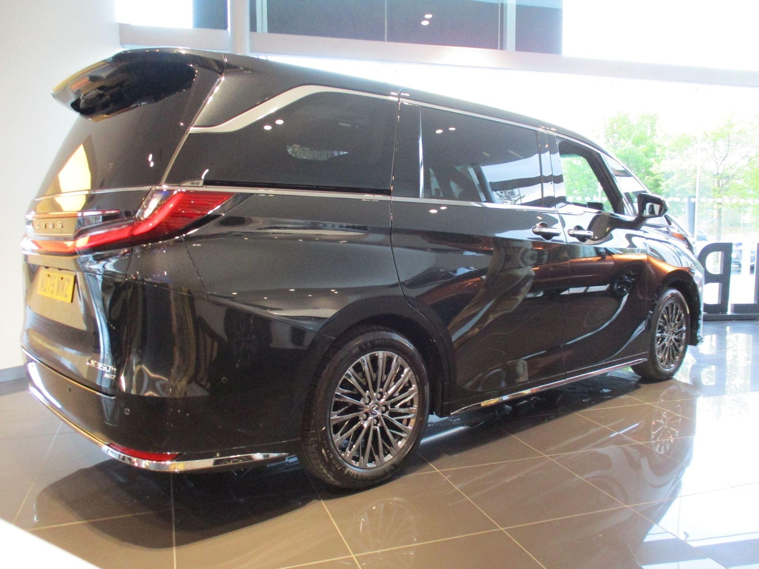 Used Lexus LM 2025 for sale - 76294858: Photo 24