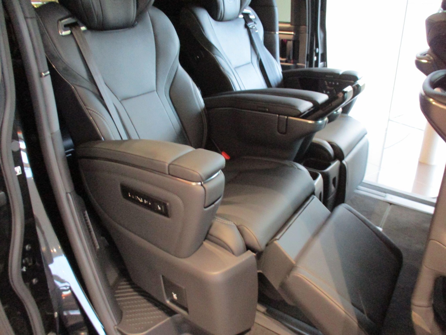 Used Lexus LM 2025 for sale - 76294858: Photo 29
