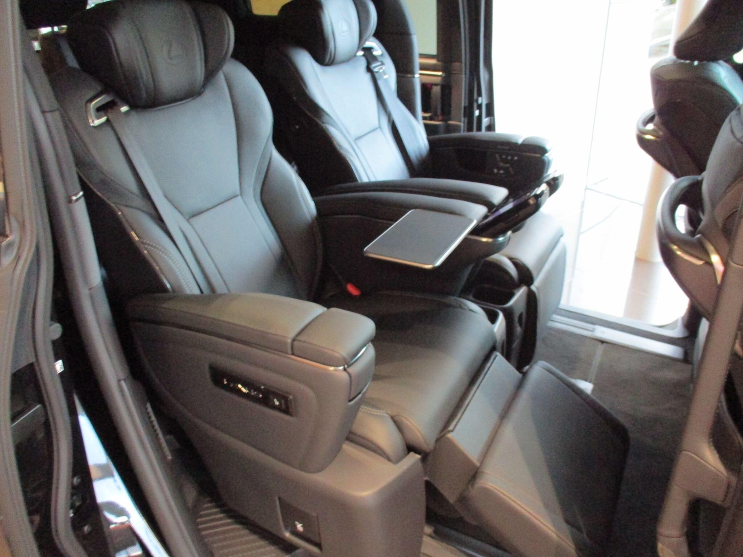 Used Lexus LM 2025 for sale - 76294858: Photo 31