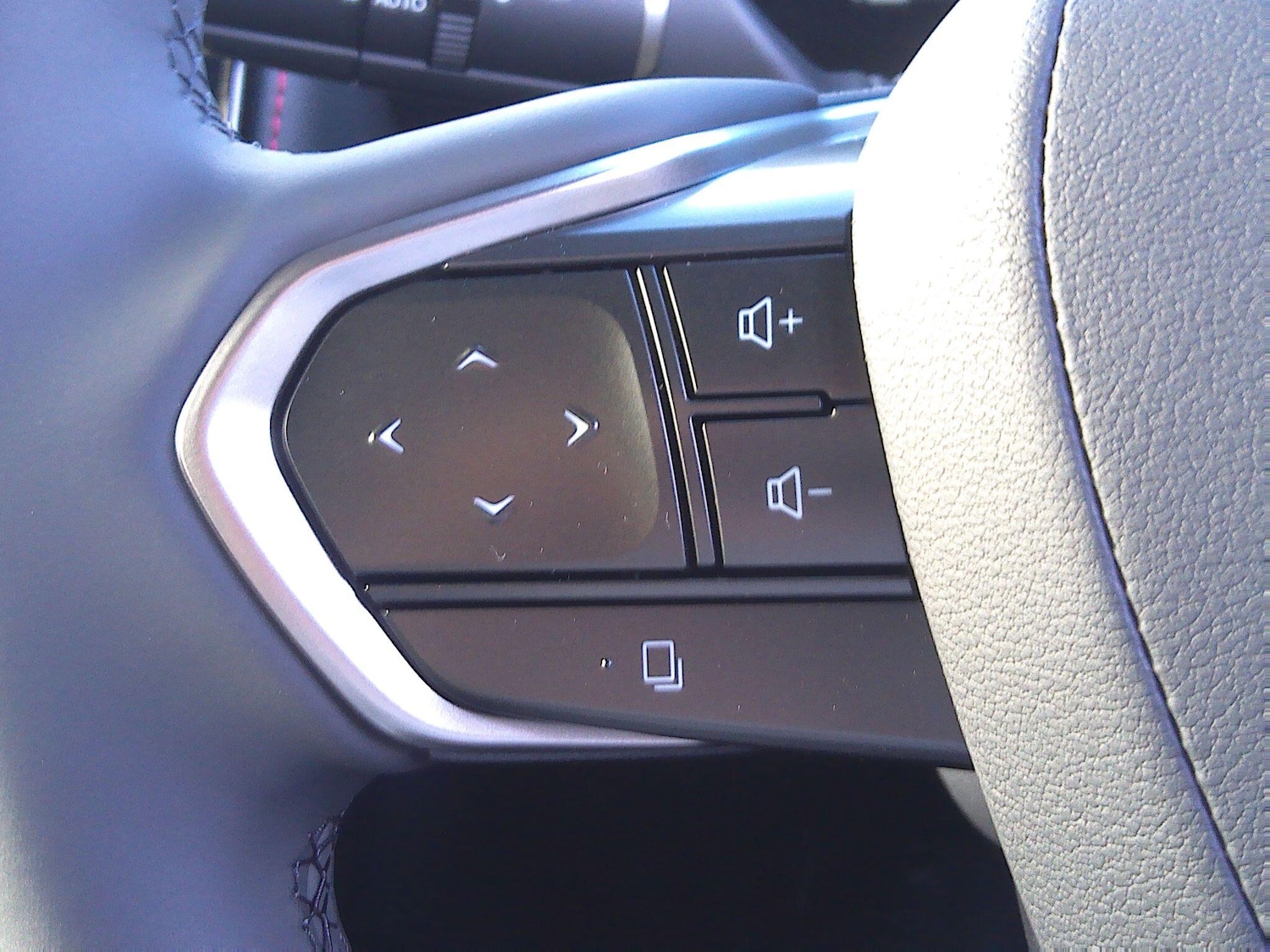 Used Lexus LBX 2025 for sale - 76408426: Photo 32