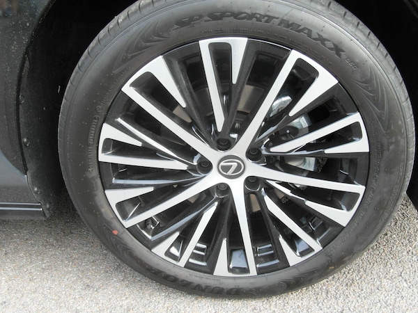 Used Lexus RZ 2025 for sale - 75051234: Photo 21