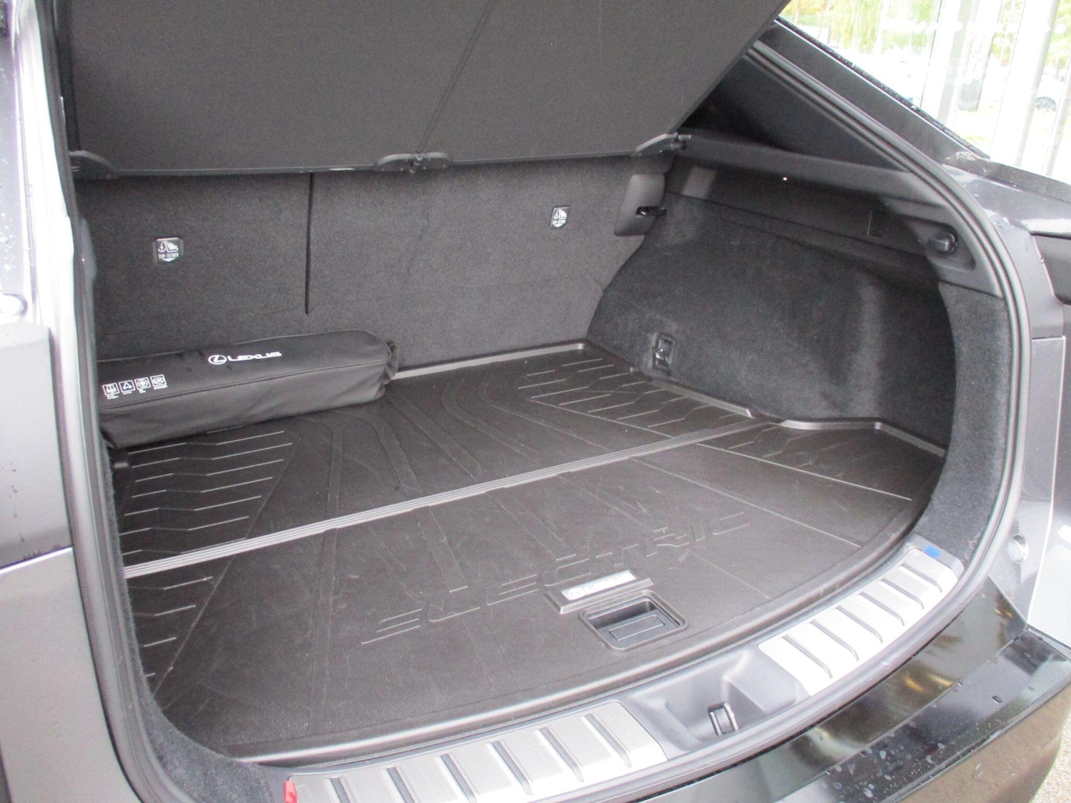 Used Lexus RZ 2025 for sale - 75051234: Photo 62