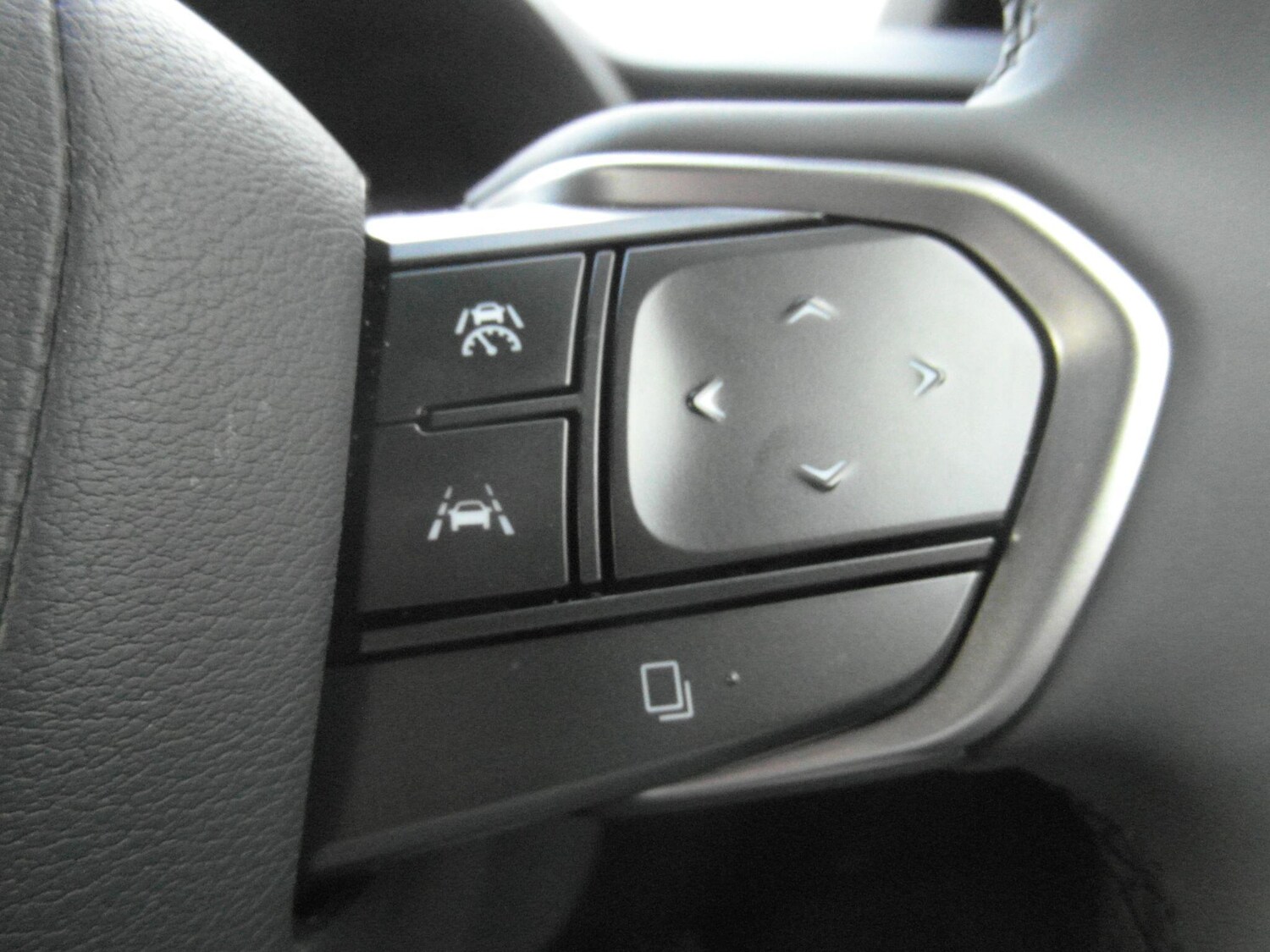 Used Lexus LBX for sale - 77824744: Photo 24