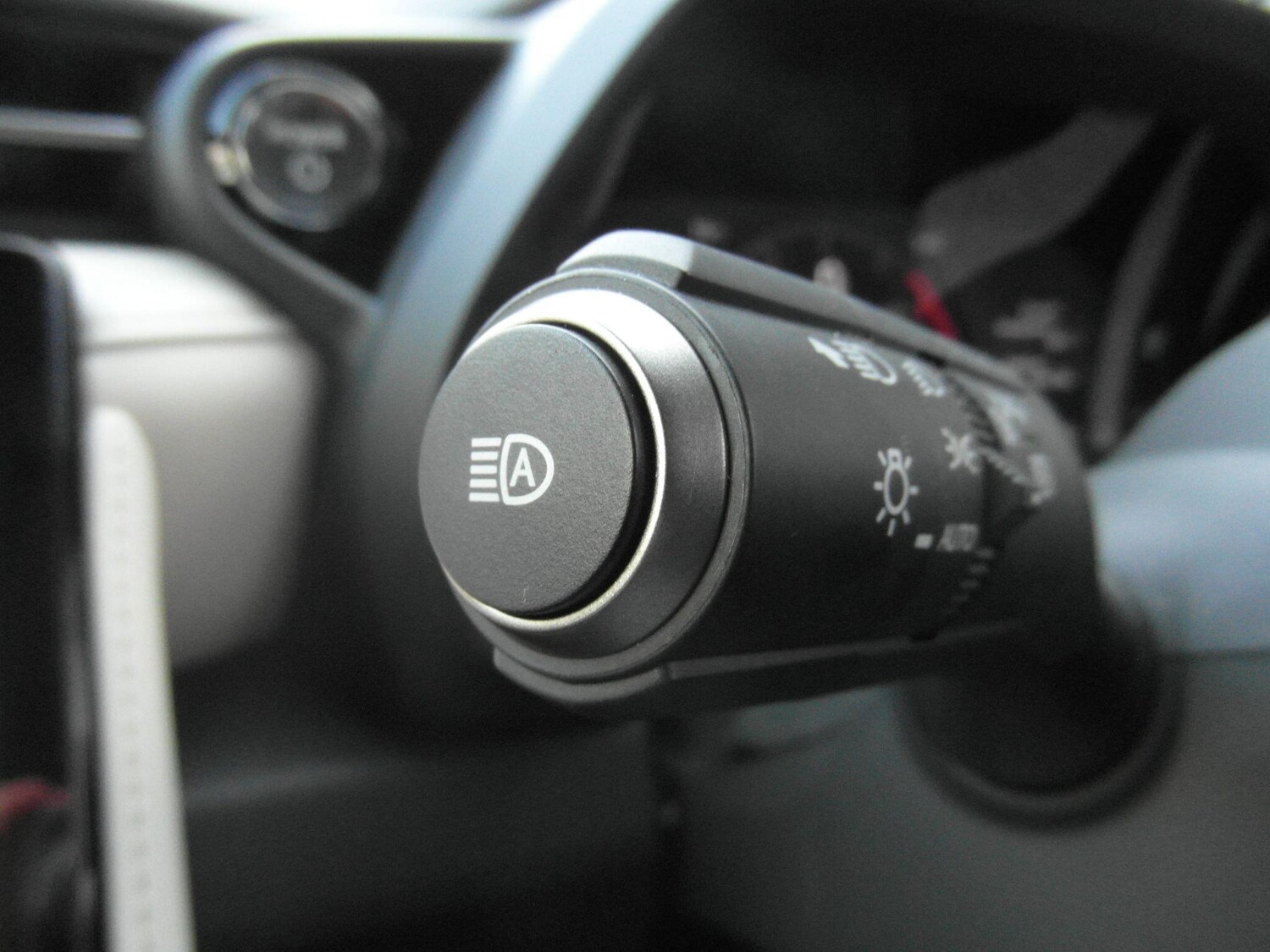 Used Lexus LBX for sale - 77824744: Photo 28