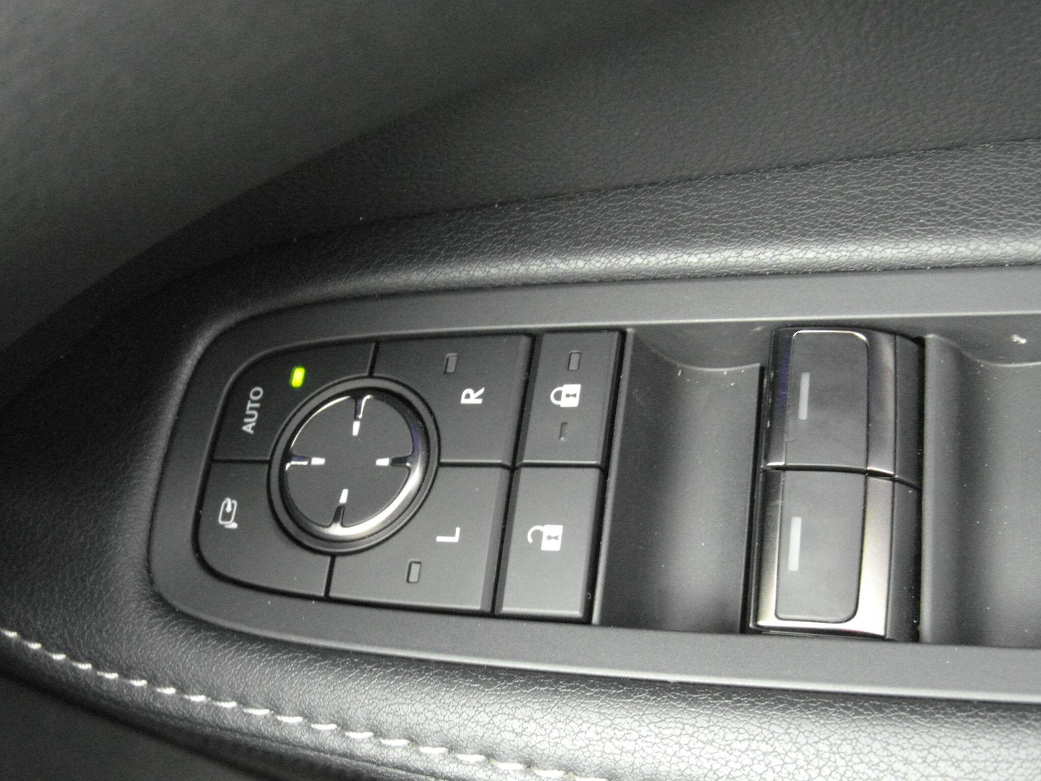 Used Lexus RX 2024 for sale - 77523688: Photo 44