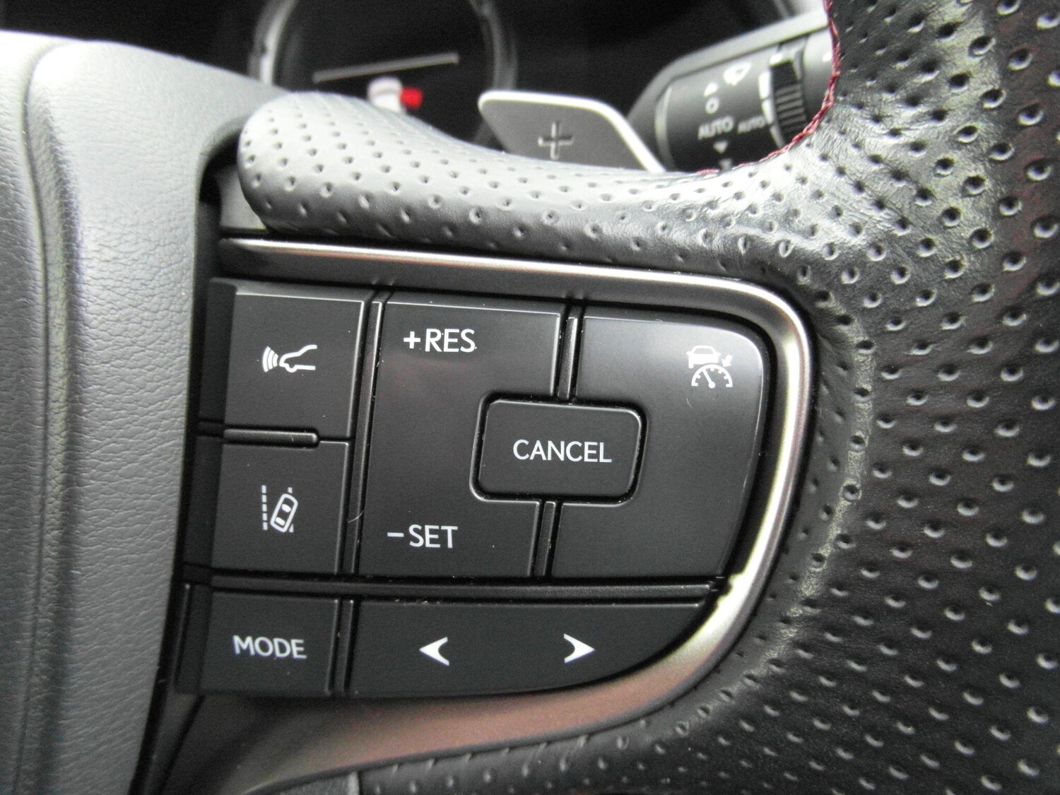 Used Lexus UX 2019 for sale - 76765374: Photo 16