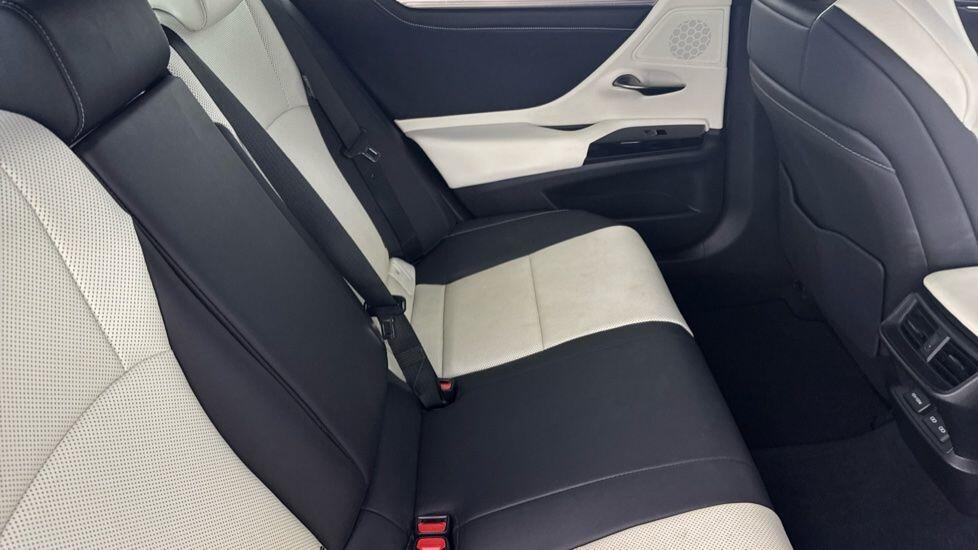 Used Lexus ES 2022 for sale - 77738058: Photo 14