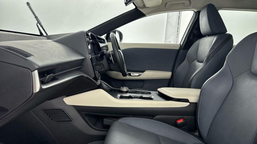 Used Lexus RZ 2023 for sale - 76498788: Photo 6