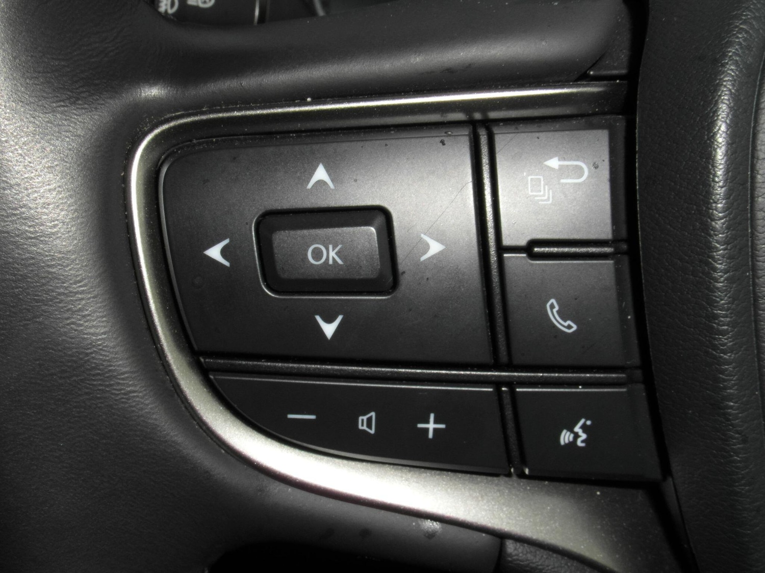 Used Lexus UX 2024 for sale - 76592695: Photo 15