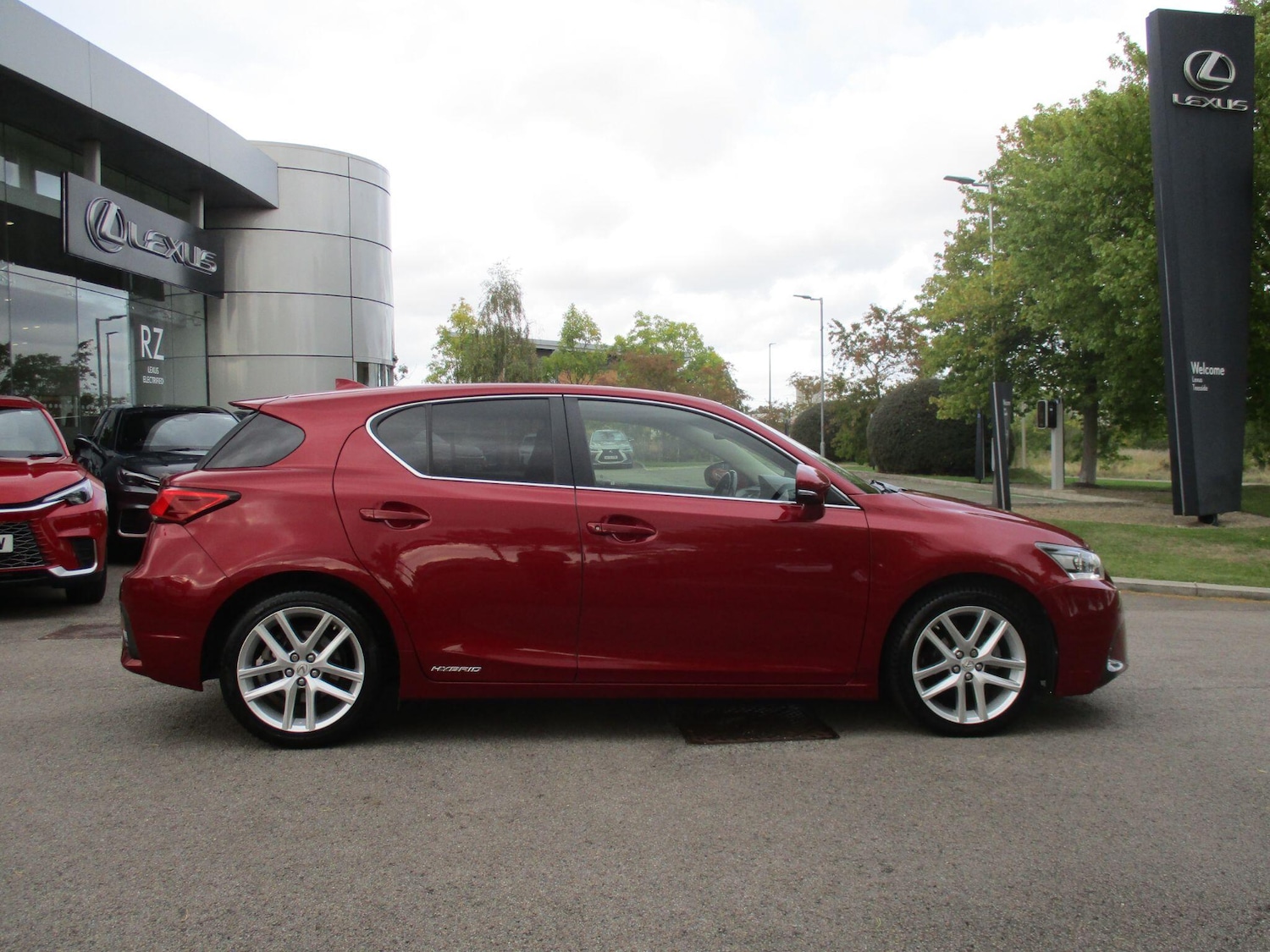 Used Lexus CT 2018 for sale - 76175638: Photo 4