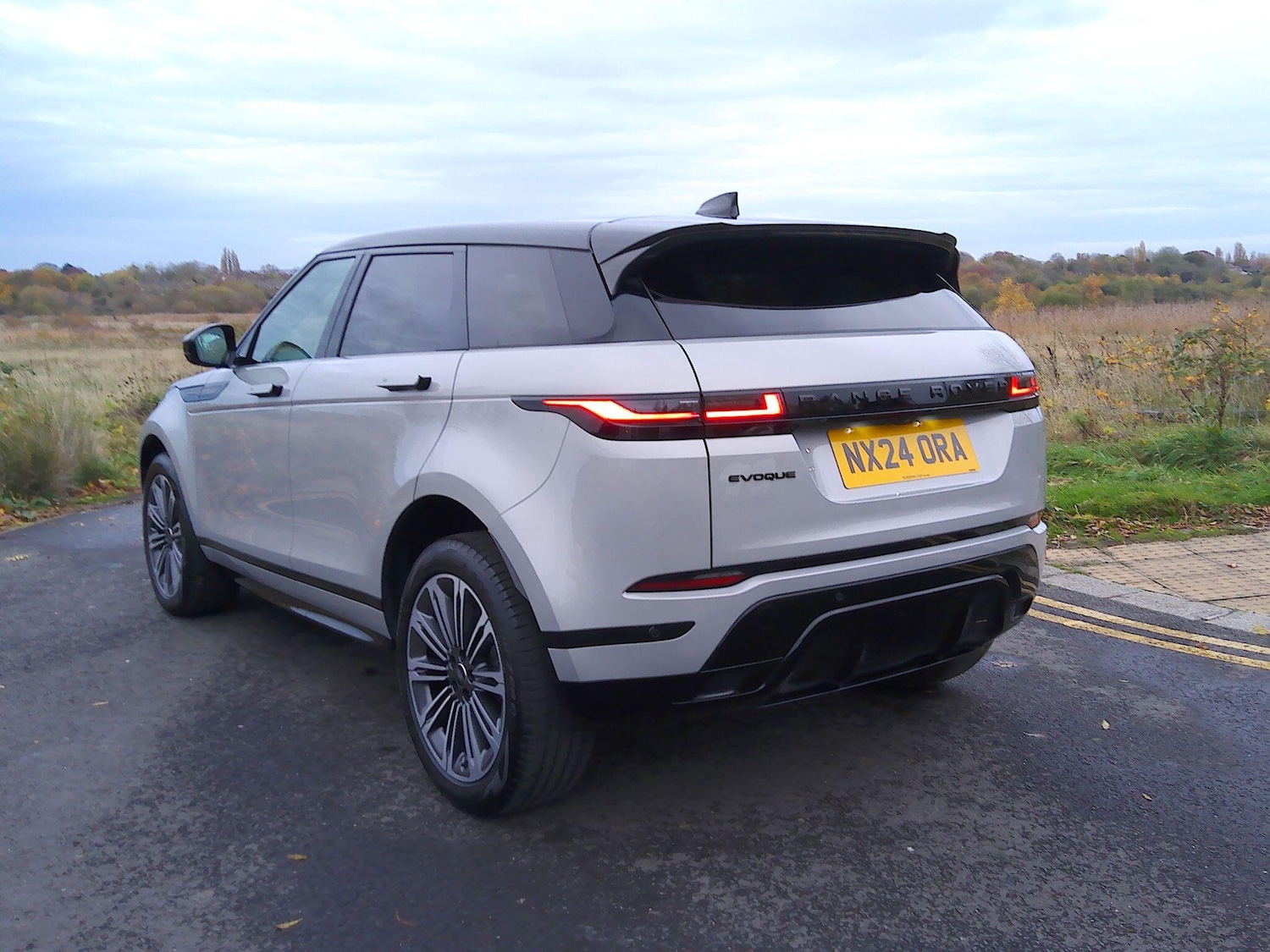 Used Land Rover Range Rover Evoque 2024 for sale - 76498958: Photo 6